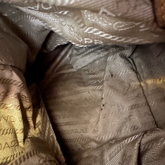 Prada Milano leather zipper tote/crossbody, well loved but lots of life left - Picture 5 of 16